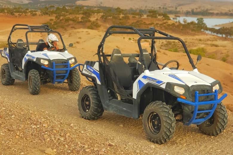 Ruta en buggy por el desierto de Agafay hacia el lago Takerkoust